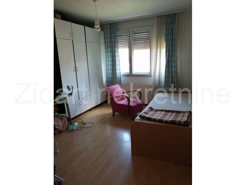 Будинок, 1313 м², 95 000$ — FAKTOR